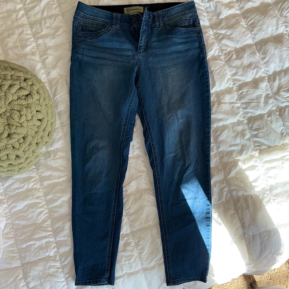 Democracy Blue Skinny Jeans Classic Denim Style